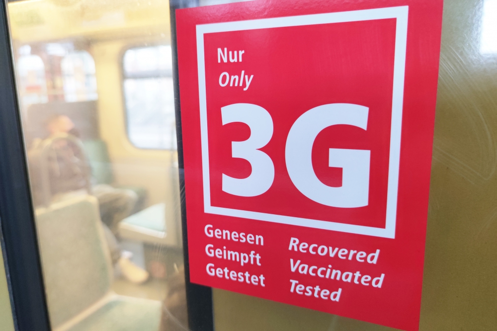 3G-Hinweis in einer S-Bahn